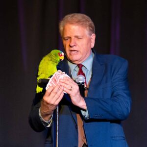 magician Dana Daniels performing